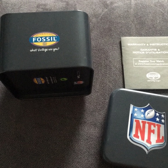 NFL women’s Houston Texans watch - Picture 3 of 6